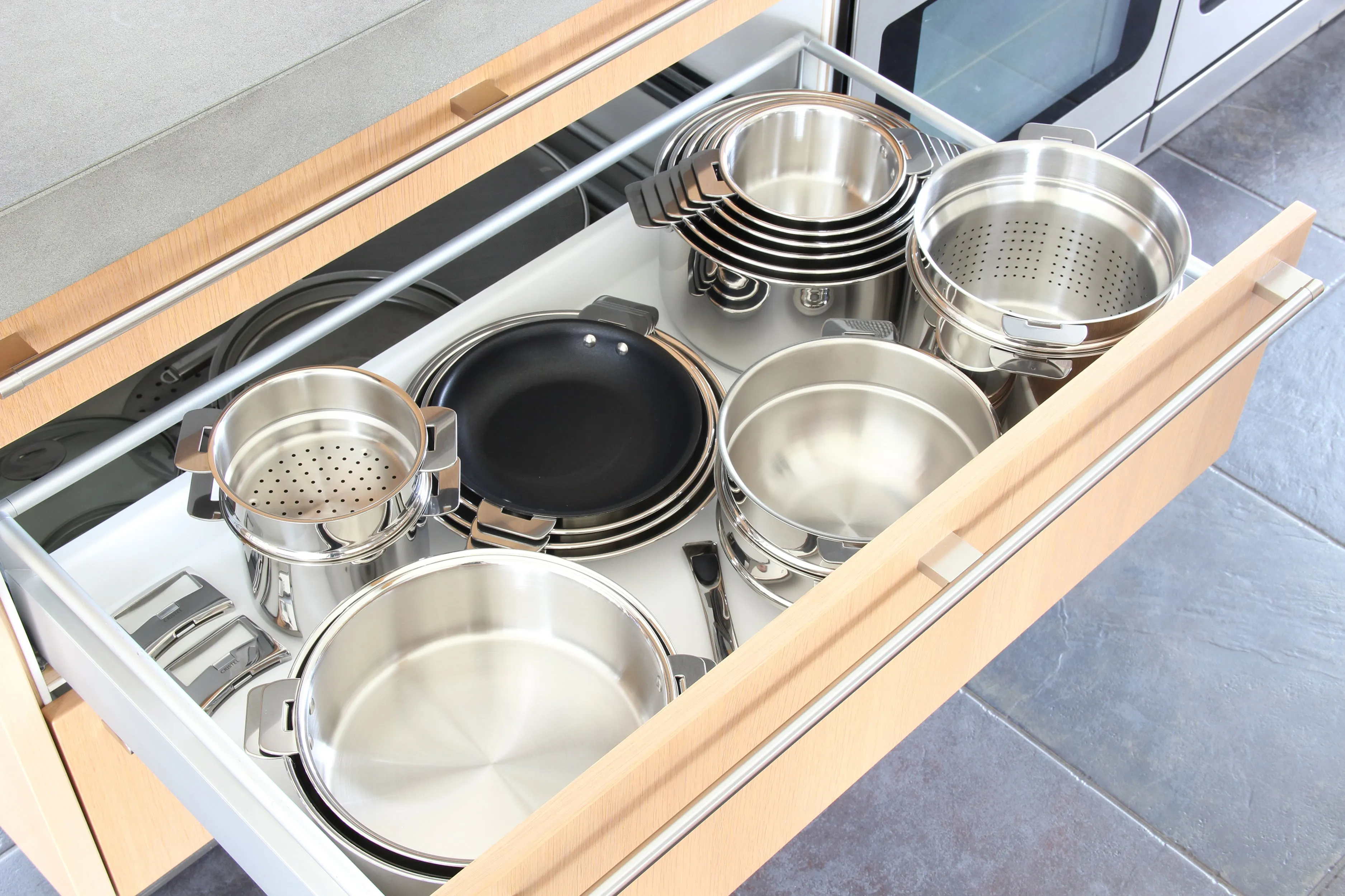Cristel Casteline Detachable Handle 5-Quart Saute Pan With Domed Glass Lid